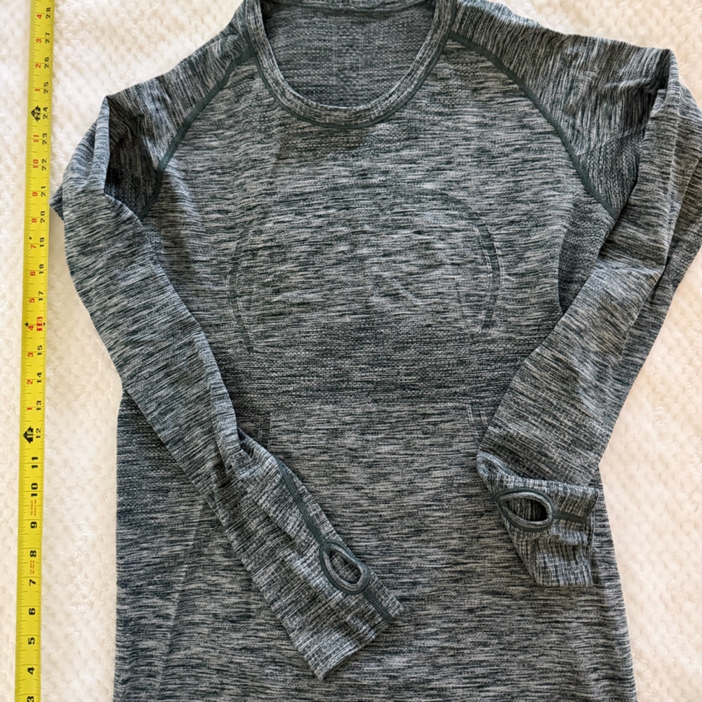 Lululemon Gray/green Long Sleeve Athletic Top, sz 10